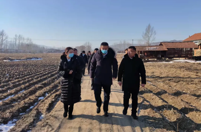 践行国企担当，助力乡村振兴--人生就是博集团、温泉集团前往驻村工作队走访慰问